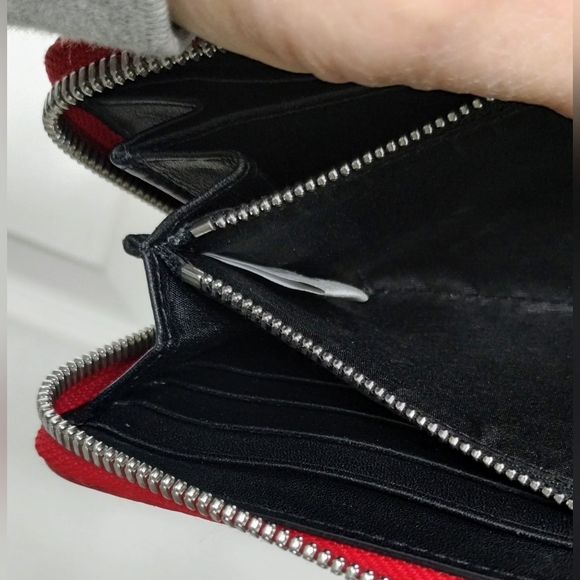 MCM Limited Edition Red And White Visetos Satchel With The Matching Wallet - Picture 16 of 16